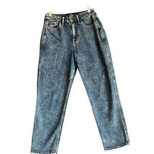 Hollister Women’s Curvy High-Rise Mom Jean Vintage straight SZ w25 L 25